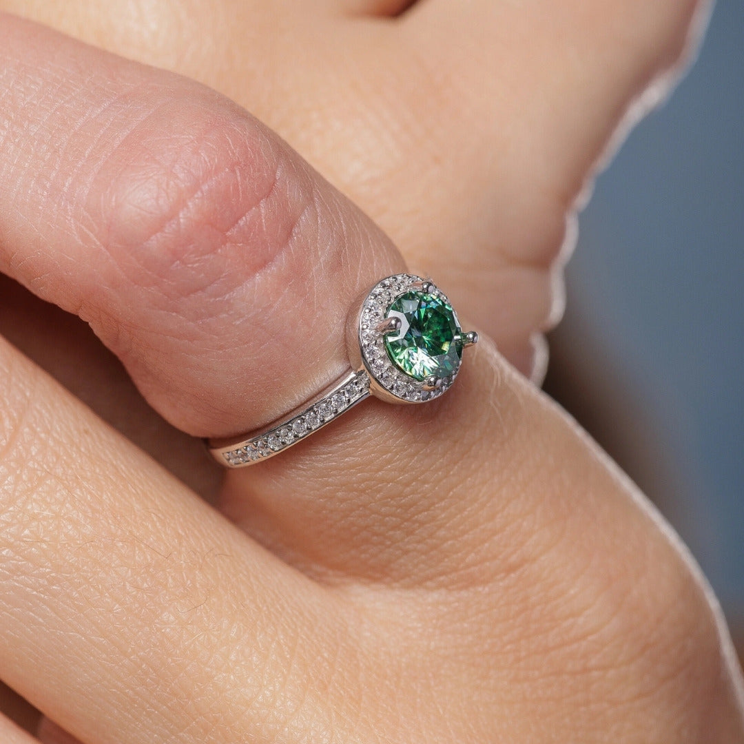 Anel Solitário Moissanite Emerald Green Vivid 0,8CT